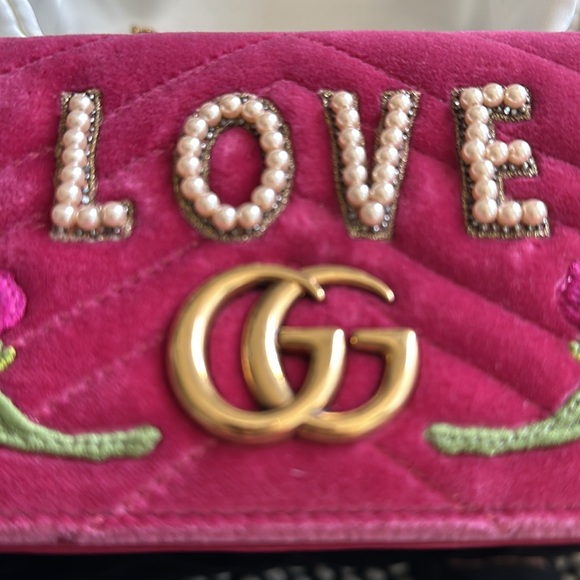 NEW GUCCI Marmont mini PINK VELVET LOVE EMBROIDERY PEARL CHAIN SHOULDER STRAP - Picture 3 of 12